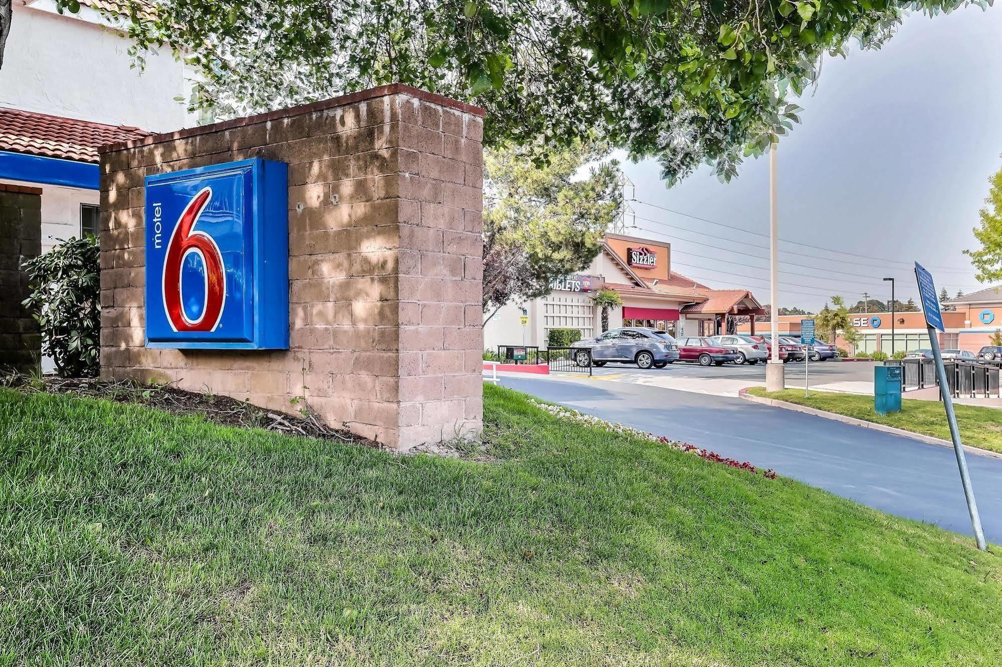 Motel 6-Pinole, Ca Bagian luar foto