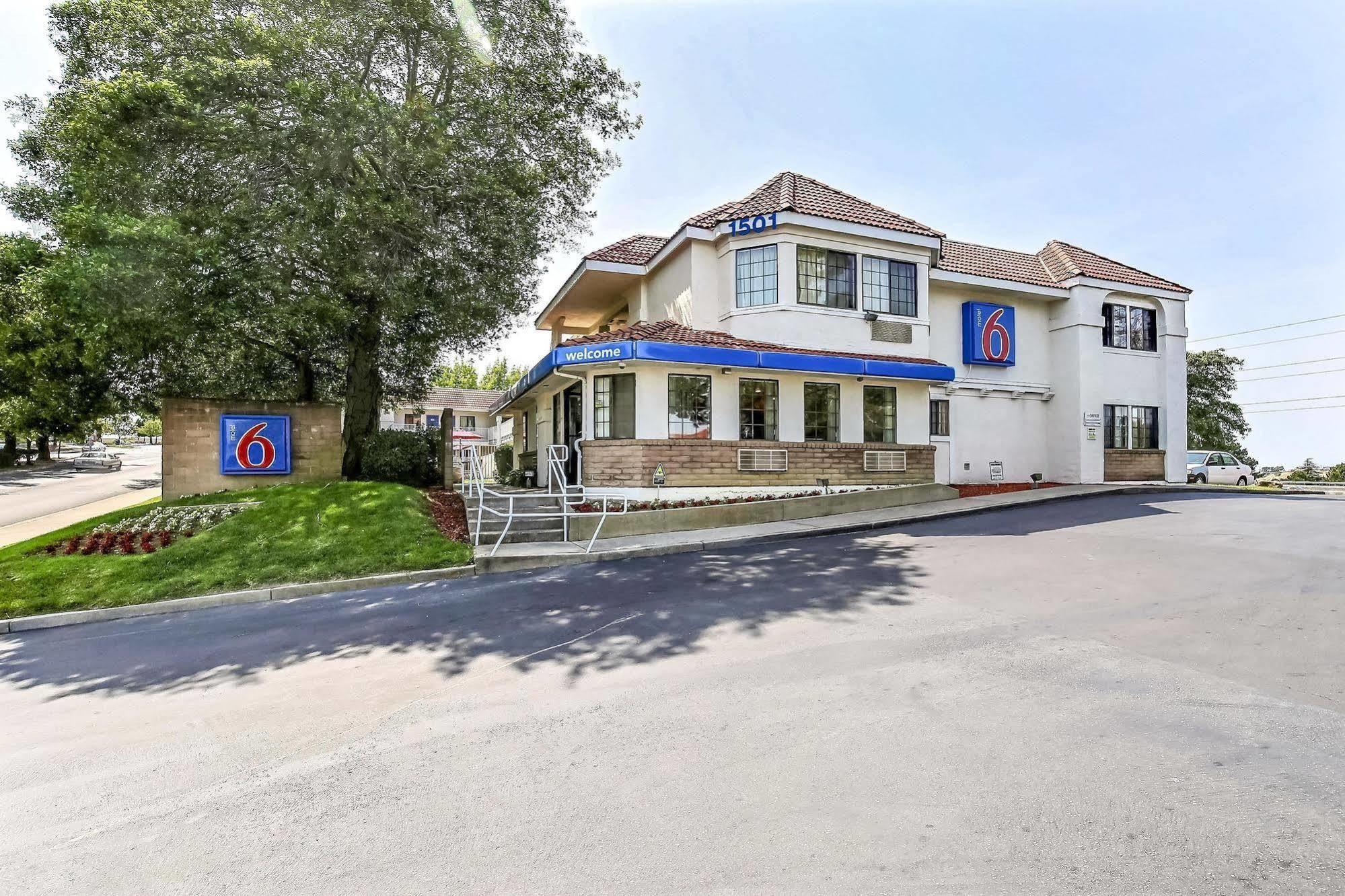Motel 6-Pinole, Ca Bagian luar foto