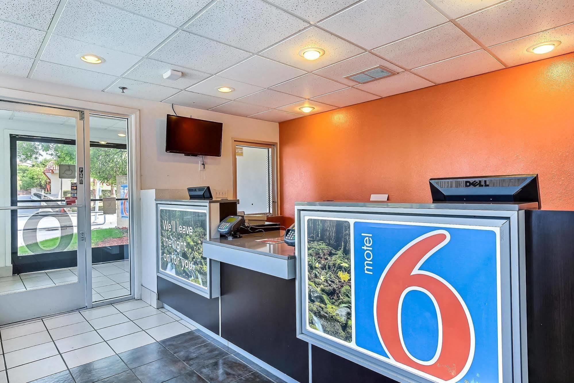 Motel 6-Pinole, Ca Bagian luar foto