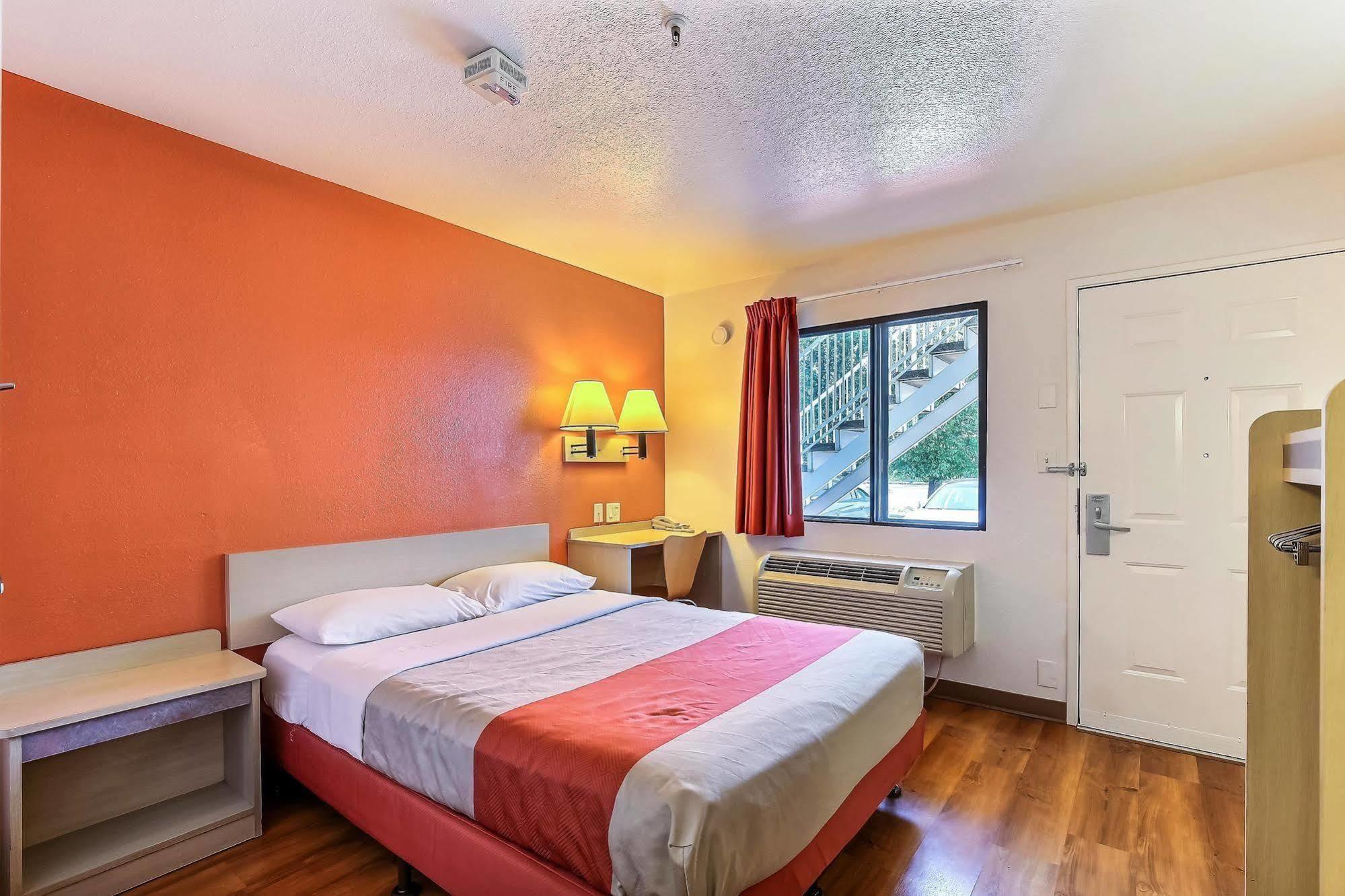 Motel 6-Pinole, Ca Bagian luar foto